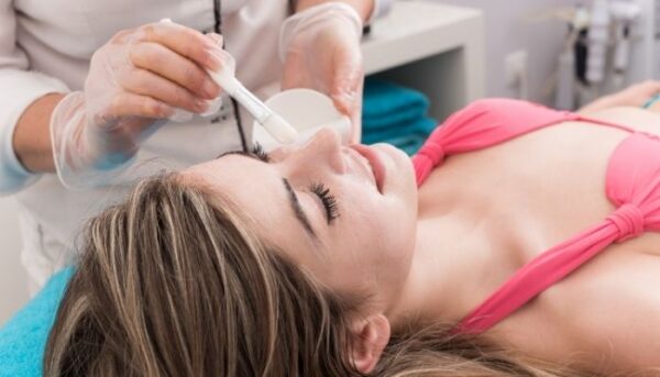 Chemical Skin Peel upto 40%/LED Light Therapy incs video