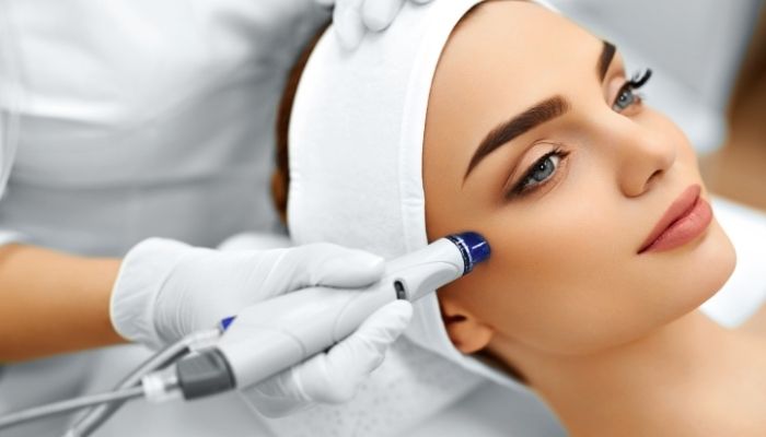 Hydra Facial